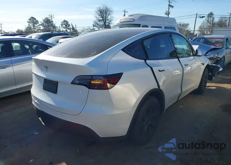 2025 Tesla Model Y Long Range Dual Motor All-Wheel Drive из США, поврежденный, VIN 7SAYGDED9SA342374